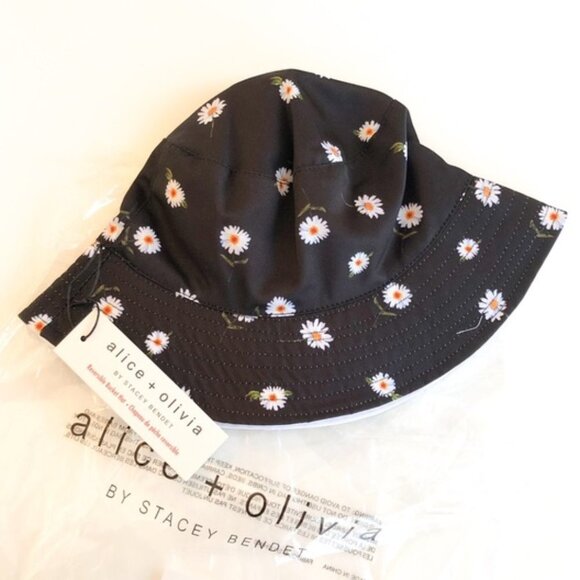 Alice + Olivia Reversible Daisy Bucket Hat NWT - Picture 1 of 5